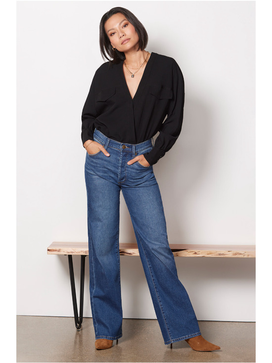 Good American Tops - GOOD AMERICAN NWT Utility Surplice Bodysuit in Black // Medium